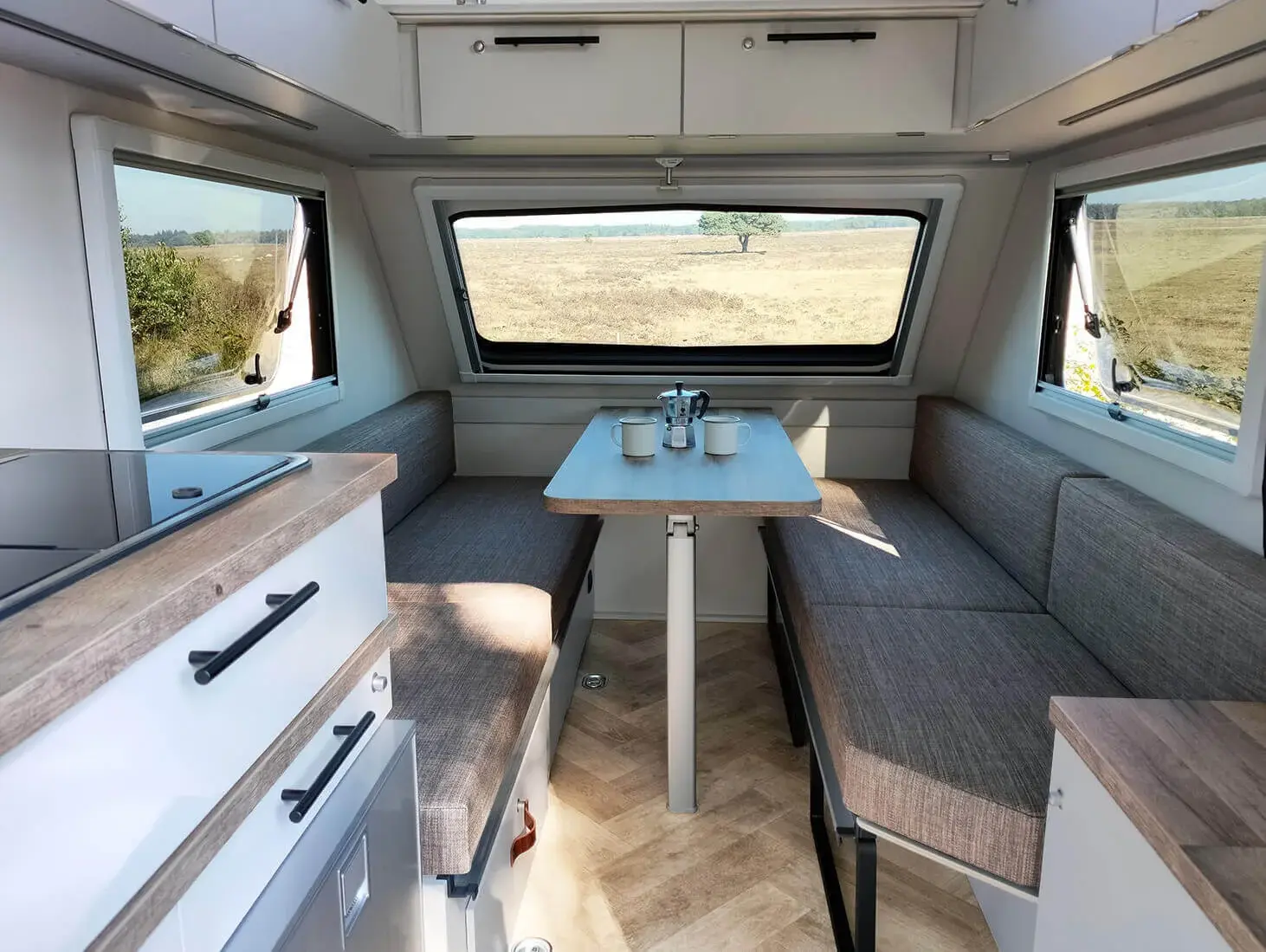 Shelter Outback interieur